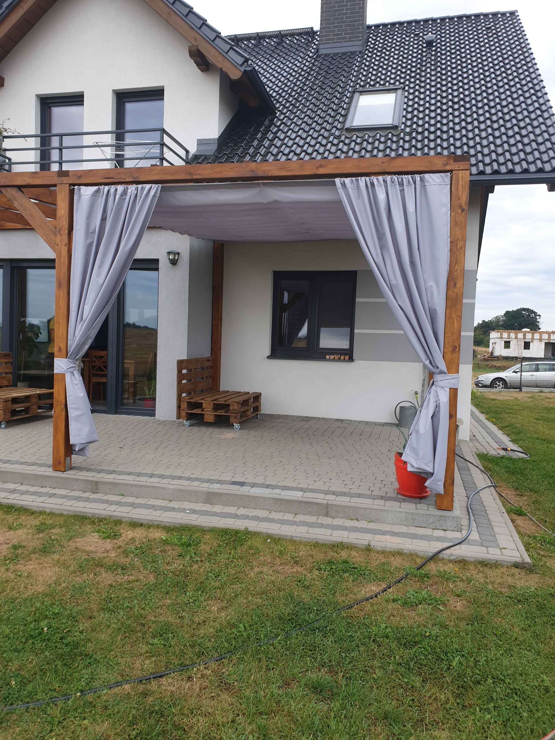 Rozwijane żagle słoneczne przeciwsłoneczne